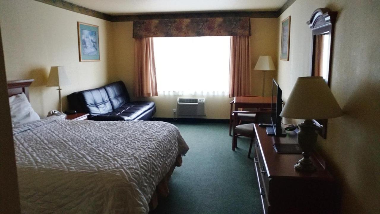 לינקולן סיטי Palace Inn & Suites מראה חיצוני תמונה