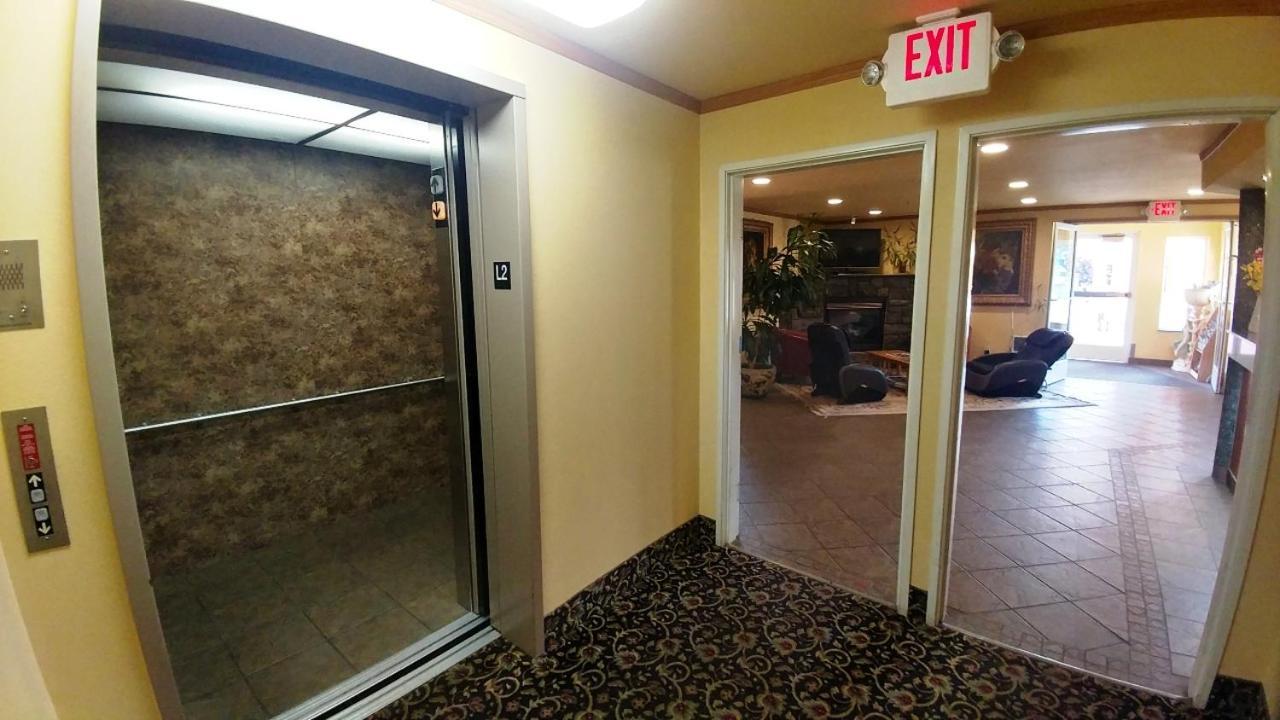 לינקולן סיטי Palace Inn & Suites מראה חיצוני תמונה